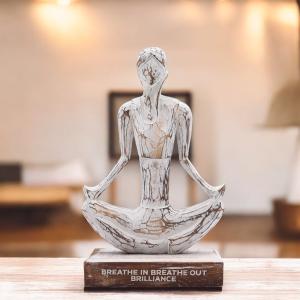 Statues de Yoga en Bois pour Revente